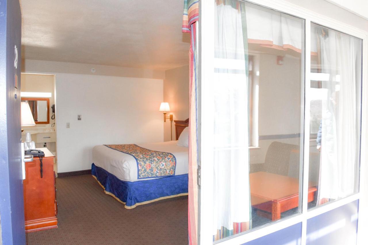 Attleboro Motor Inn Exteriér fotografie